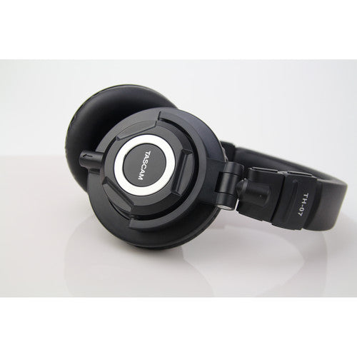 TASCAM TH-07 High-Definition Monitor Headphones (Black)