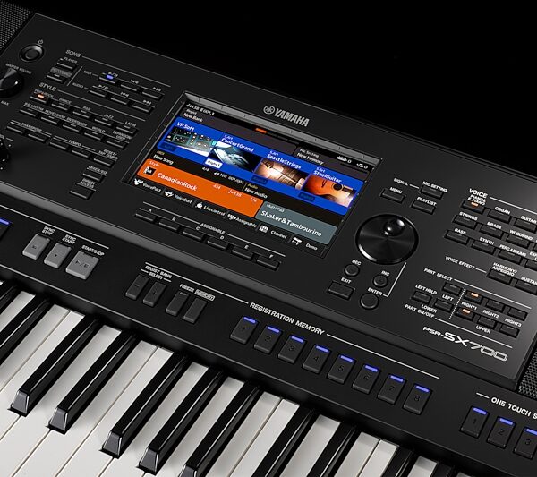 Yamaha PSR-SX700 Arranger Keyboard essentials bundle