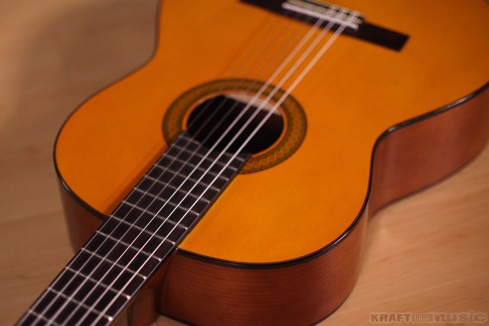 Yamaha Cg102 Nylon String Classical Guitar